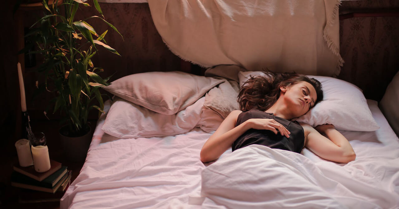 Sleeping Hot: Comprehensive Guide to Cool Nights & Best Mattresses